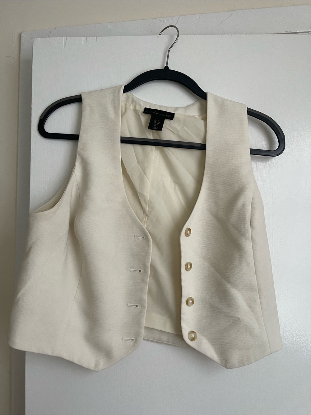 House of Harlow 1960 Cream Button-Front Sleeveless Vest